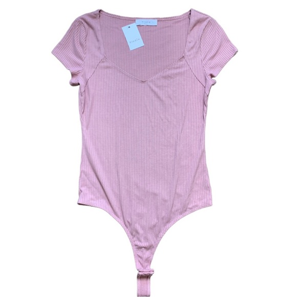 NWT NORDSTROM Elodie Ribbed Bodysuit With Cap Sleeves Rose Pink Size Medium - Picture 1 of 8